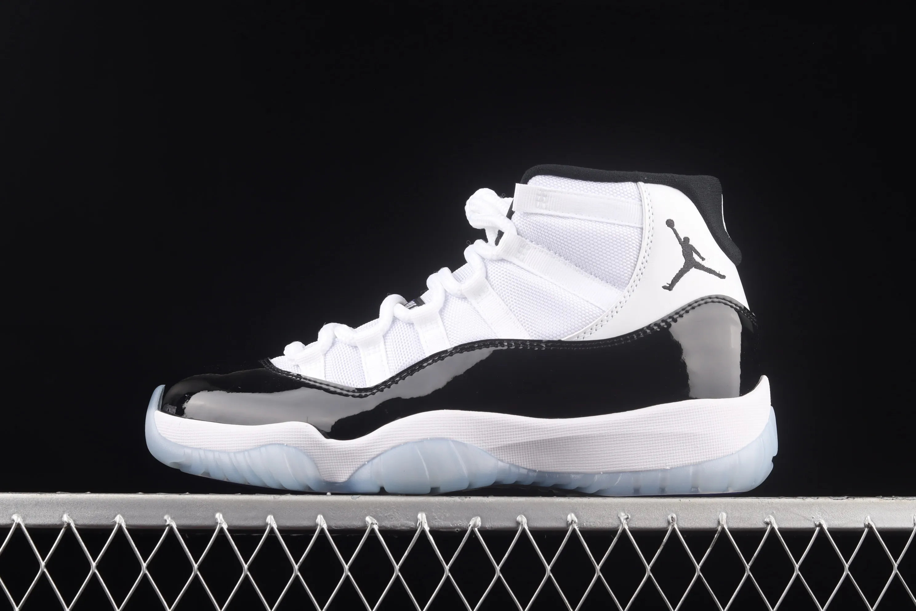 All categories Air Jordan Jordan series basketball shoes Air Jordan 11 F version Air Jordan 11Concord aj11 Concord black and white replica basketball shoes 378037-100
